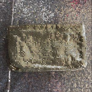 VINTAGE WHITING AND DAVIS GOLD MESH COSMETIC ABAG
